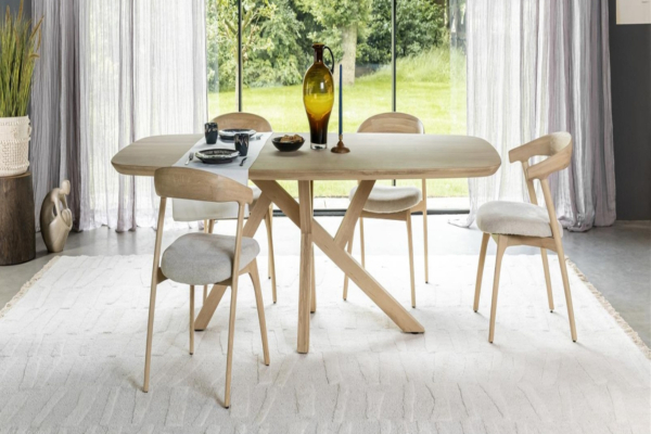 Haal Scandinavië in huis met deze eetkamerstoelen! 